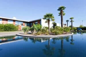 capannone dolce & gabbana piscina 2